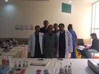 مشاركة كلية عناية الطبية في يوم المختبرات